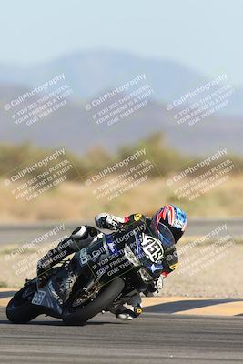 media/Oct-04-2025-CVMA (Sat) [[408bcdd6e4]]/Race 14-500-400-350 Supersport/